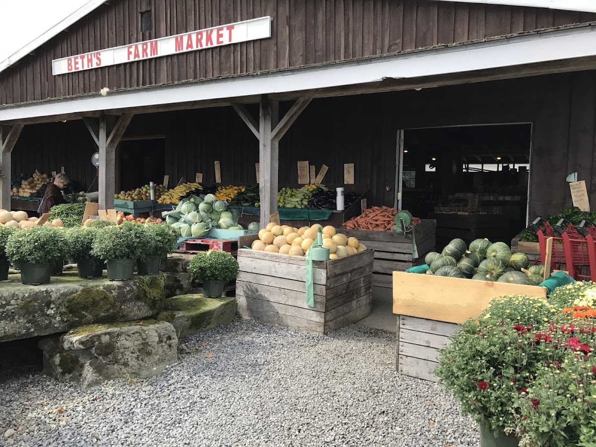 Beth's Farm Market in Warren, Maine