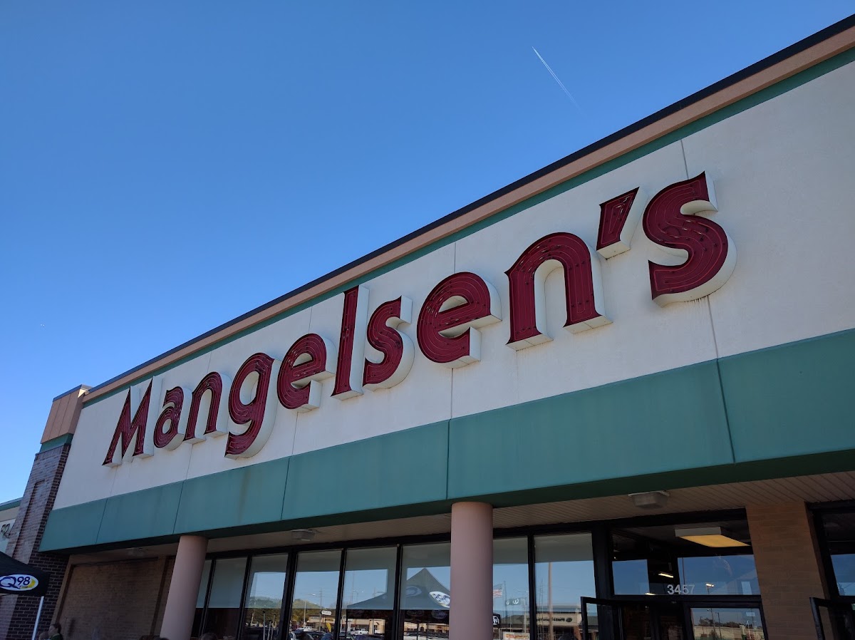 Mangelsen's in Omaha, Nebraska